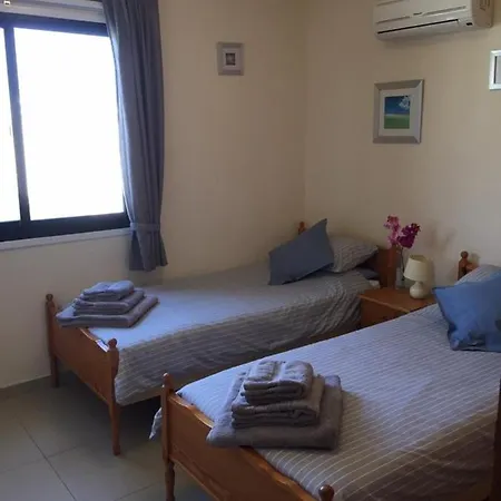 Beautiful 2-bed In Apartamento *