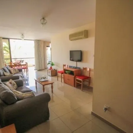 Beautiful 2-bed In Apartment