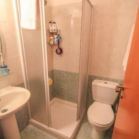 Apartment Beautiful 2-bed In *